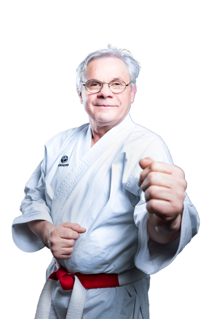 Rémy Cabon, professeur de karaté-do traditionnel, compétiteurs, Kumité et Kata, est président de club et 6ème dan de Karaté.